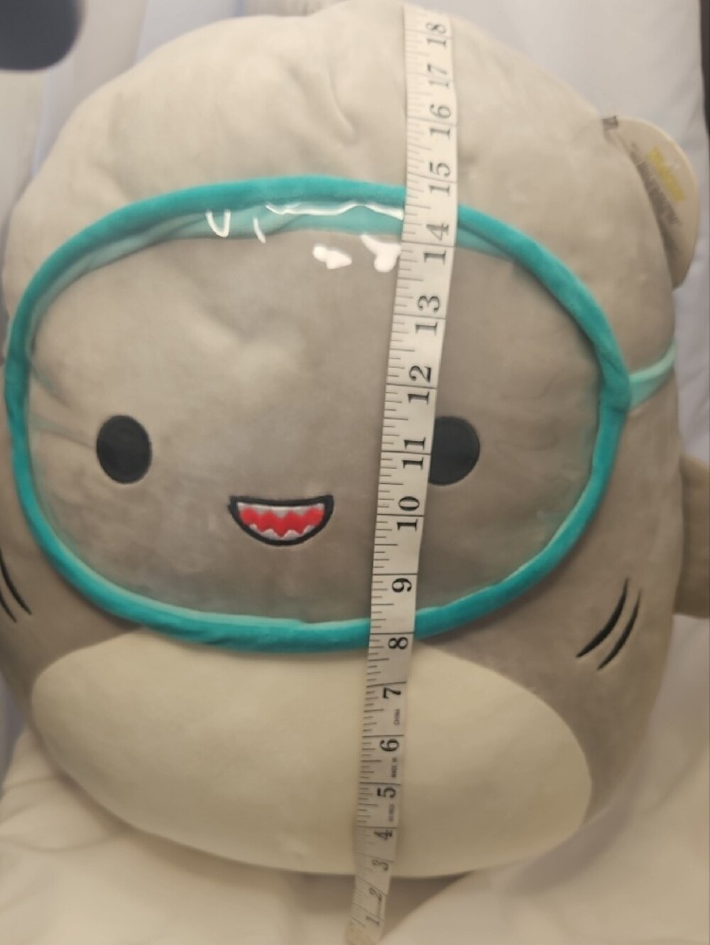 Squishmallow 'Gordon' Shark with Teal Trim NWT - Picture 4 of 7